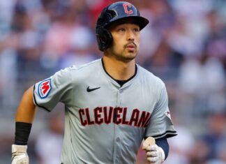 Guardians’ Steven Kwan takes batting practice in recovery