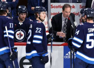 Jets promote Scott Arniel to replace Rick Bowness as coach