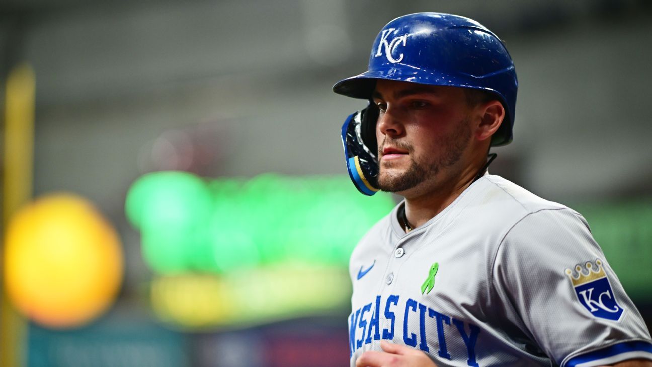 Royals’ Michael Massey goes on injured list with back sprain