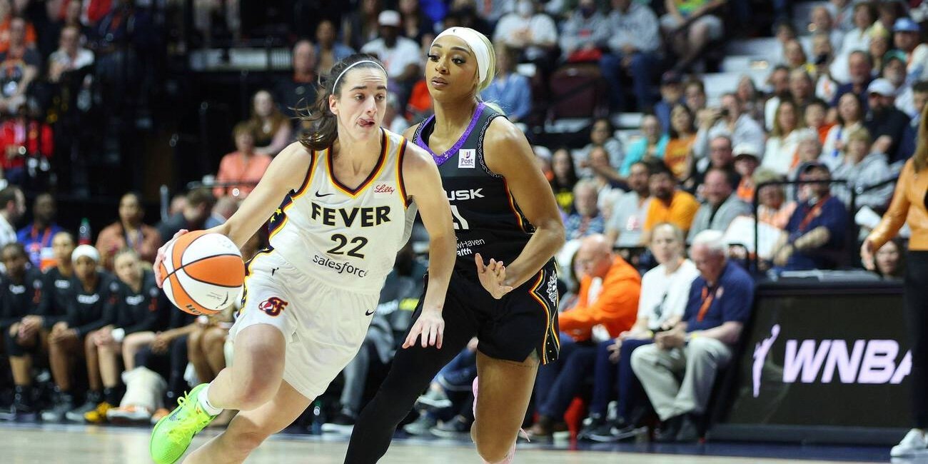 Caitlin Clark Struggles in Her WNBA Debut at Mohegan Sun Arena