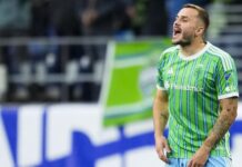 Disputed penalty in final minutes gives Whitecaps a 1-1 draw against Sounders | Soccer