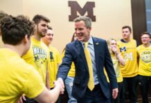 Michigan, Kansas among early winners of college basketball transfer portal