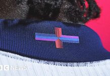 Sunak says ‘don’t mess’ with flag on England football kit