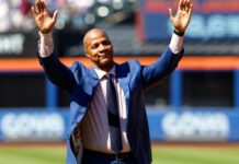 New York Mets retire Darryl Strawberry’s No. 18