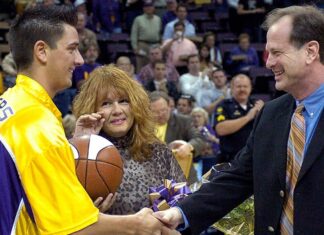 Former LSU player Josh Maravich, Pete’s son, dies at 42