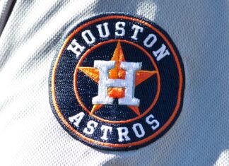 Astros place C Victor Caratini (hip flexor) on 10-day IL