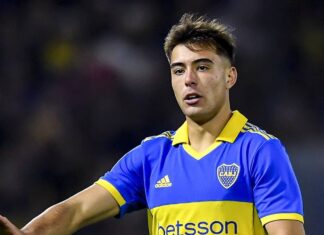 Chelsea submit bid for Manchester United target Aaron Anselmino – Man United News And Transfer News