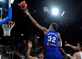 Victor Wembanyama steals show in Olympic warmup rout of Turkey