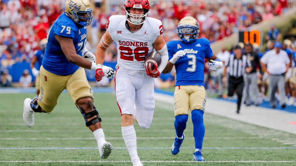 Oklahoma’s Stutsman tabbed as country’s sixth-best linebacker