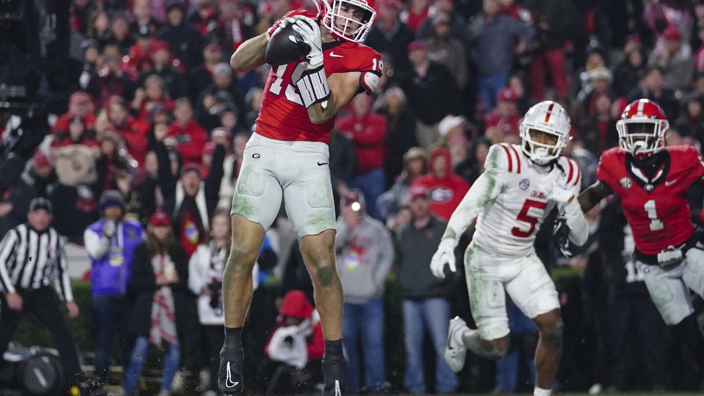 AP Top 25: See the full college football poll rankings