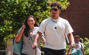 Dylan Raiola’s arrival in camp has sparked Patrick Mahomes comparisons