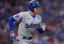 Dodgers’ Roberts ‘expecting’ Freddie Freeman (ankle) for Game 1