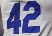 New Jackie Robinson statue unveiled in Wichita, Kansas