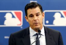 Yankees honor late MLB executive Billy Bean with moment of silence