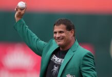 Emotional Jose Canseco inducted into A’s Hall of Fame