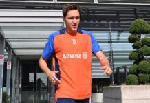 Barcelona considering Federico Chiesa signing – sources