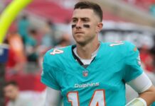 Source – Dolphins cut Mike White as Skylar Thompson wins QB2 job