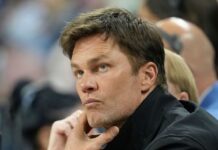 Tom Brady answers Eli Manning’s Birmingham-Wrexham dig