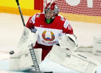 Flyers and goalie prospect Alexei Kolosov in standoff