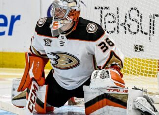 Ducks goalie John Gibson has appendectomy, out 3-6 weeks