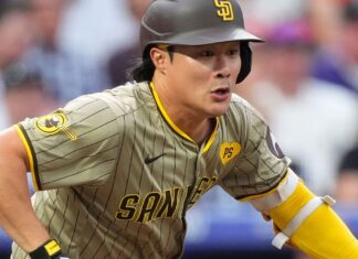 Wandy Peralta picks up option with Padres, Ha-Seong Kim declines