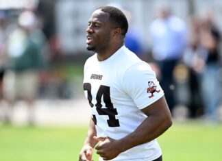 Browns RB Chubb out another week, Njoku to play vs. Eagles