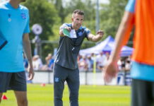 Robin van Persie oversees shocking defeat as coach of Heerenveen this weekend – Man United News And Transfer News