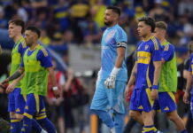 Former Manchester United keeper Sergio Romero gets into altercation with own fans in Argentina – Man United News And Transfer News