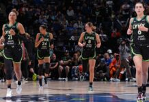 The Minnesota Lynx defeated the Connecticut Sun, even the series 1-1
