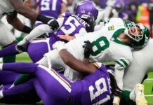 Jets QB Aaron Rodgers has low ankle sprain, ‘fine’ for MNF