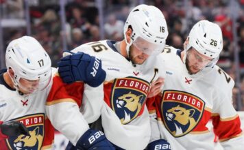 Panthers’ Aleksander Barkov hurt late in loss to Senators