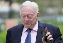 After worst home loss of Jones era, owner backs coach McCarthy