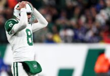Aaron Rodgers, Jets regrets penalty shootout, missed chances in loss to Bills