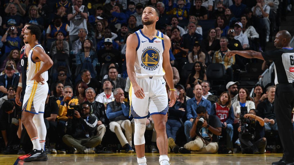 Warriors’ Curry (ankle) to miss 2 games, be reevaluated Friday
