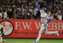 Freddie Freeman homers in 5th straight World Series game