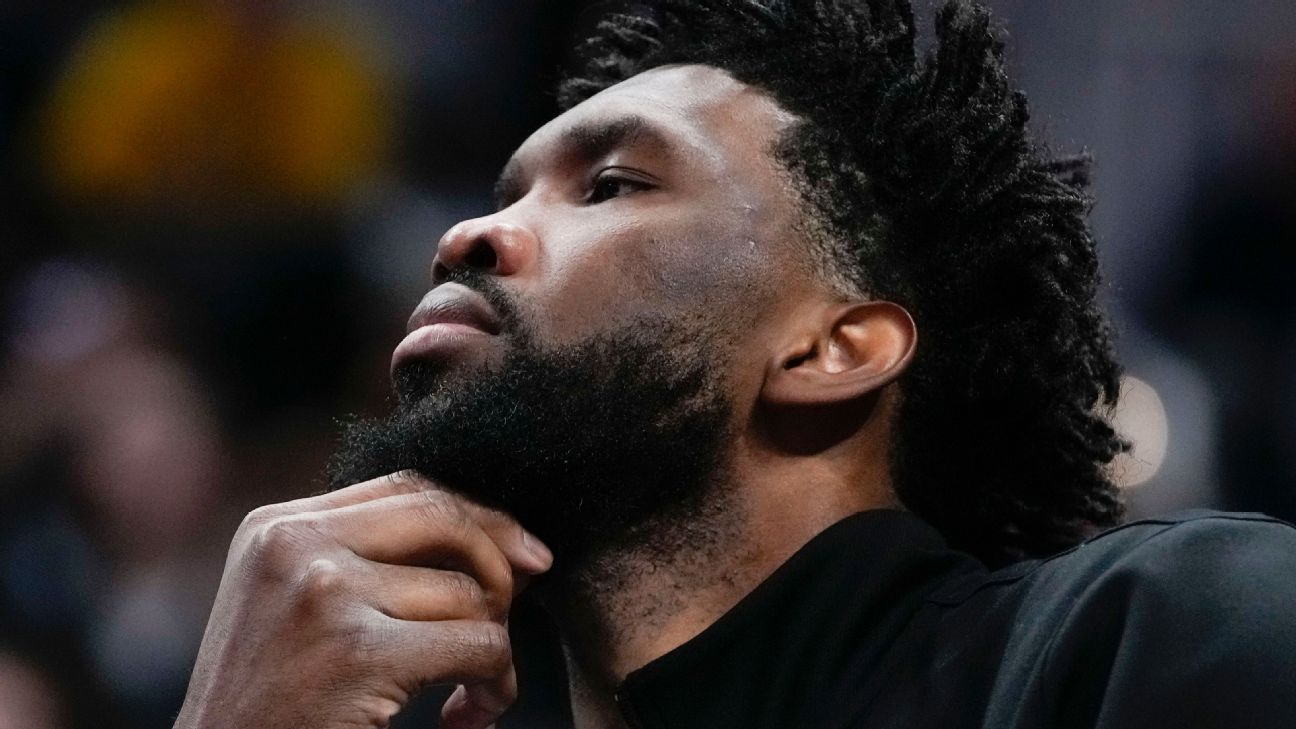 76ers’ Embiid given technical foul for waving towel on bench