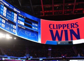 Clippers rally from 26 down vs. Spurs for first Intuit win