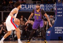 Anthony Davis aggravates foot injury as Lakers’ road woes continue