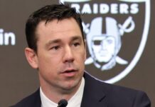 Klint Kubiak, Mark Davis want Maxx Crosby to remain with Raiders