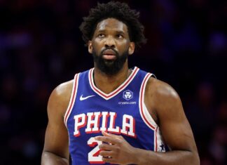 Joel Embiid returns from oblique strain as 76ers host Bulls