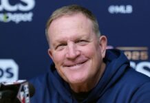Sources: Brewers reward manager Pat Murphy with new contract