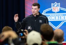 QB Mendoza meets with Raiders, loves idea of Brady as mentor