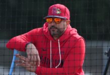 Cardinals sign Oliver Marmol to two-year contract extension