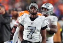 QB Geno Smith returning to Jets with ‘chip’ on shoulder