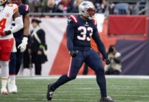 Sources: Patriots to release OLB Jennings, save $3.8M vs. cap