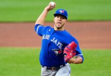 Blue Jays’ José Berríos still not throwing, to visit elbow specialist