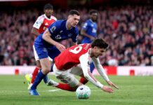 VAR review: Why Arsenal should have had a penalty vs. Everton