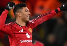 Leny Yoro: Man United players wanted Casemiro to stay
