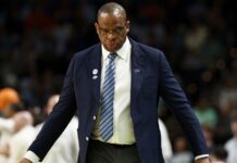 Sources: UNC, Davis discuss future after tournament loss