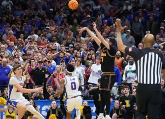 Alvaro Folgueiras, Iowa blows away Florida in NCAA Tournament thriller